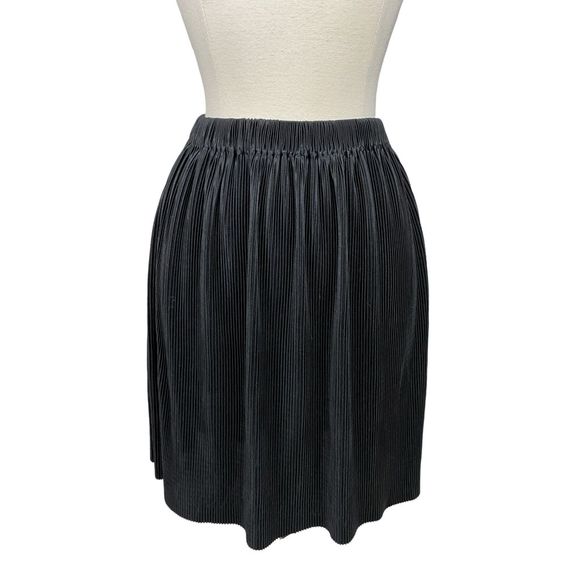 Vintage 90’s La Mode de Vie Black Lame Pleated Mini Skirt - Size Large - Picture 1 of 6